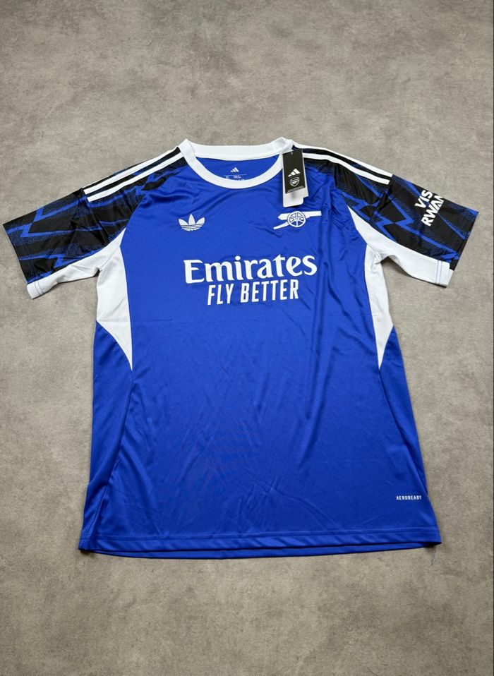 VENTE DE MAILLOTS DE FOOT 🔥 Tout à 25€ pièces (j’ai d’autre maillot que sur les photo) demander la taille en Pv - photo numéro 8