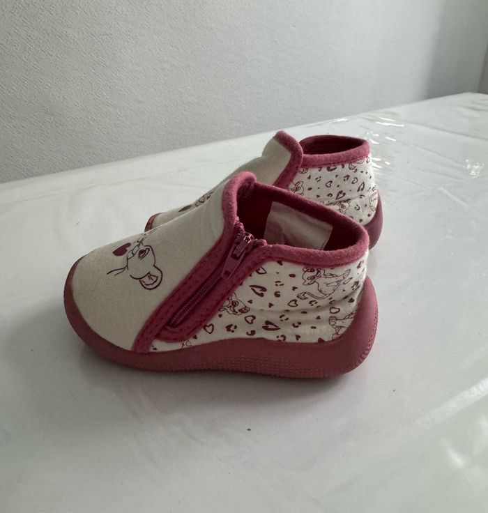 paires de chaussons (T22) - photo numéro 2