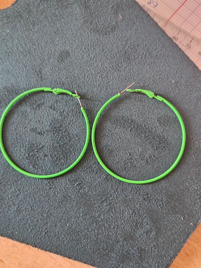 Boucle d'oreille 64
