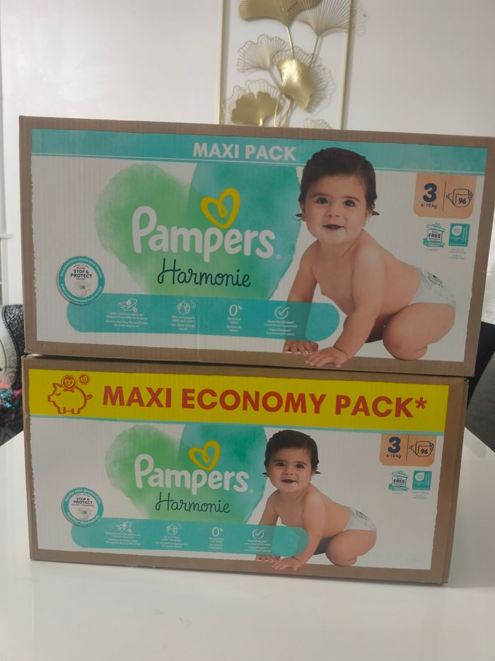 Paquets de couches Pampers harmonie