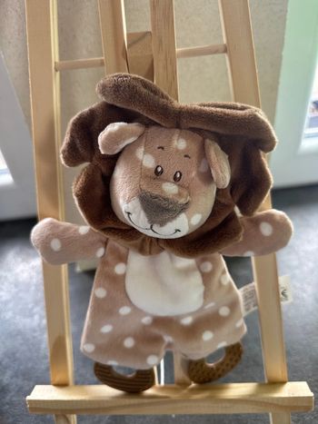 Peluche doudou lion