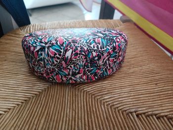 Boitier lunette Avon