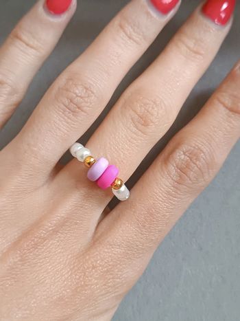 Jolie bague en perles