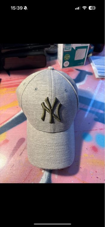 Casquette grise NY