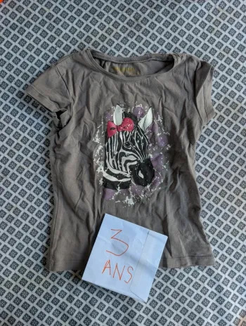 Tee shirt bébé fille 3 ans