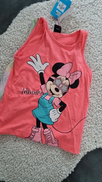 2 débardeurs disney  6 / 7 ans neuf daisy et mickey