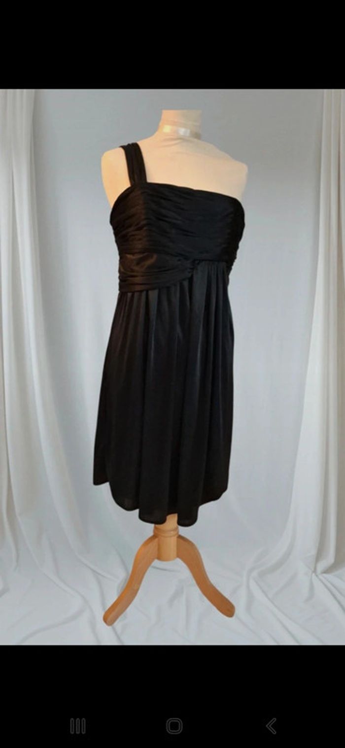 Robe épaule dénudé 🤩 - photo numéro 2