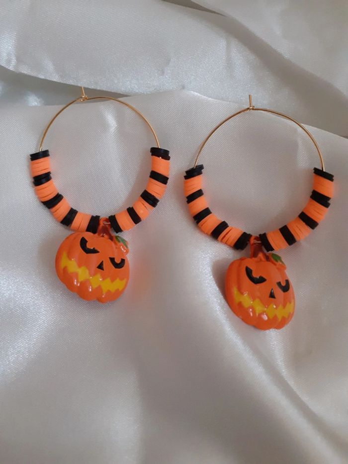 Boucles d'oreilles heishi pendentif citrouille