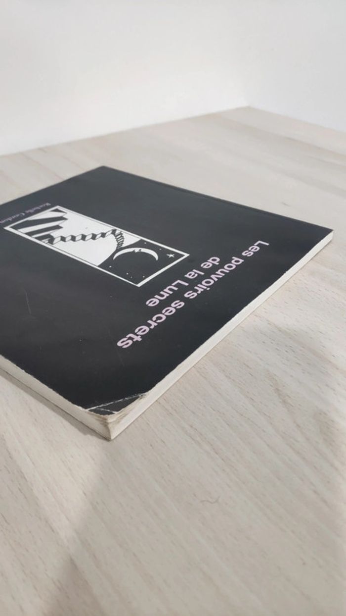 Livre les pouvoirs secrets de la lune Rochelle Gordon - photo numéro 4