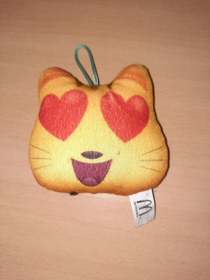 Mini coussin Emoji chat - photo numéro 2