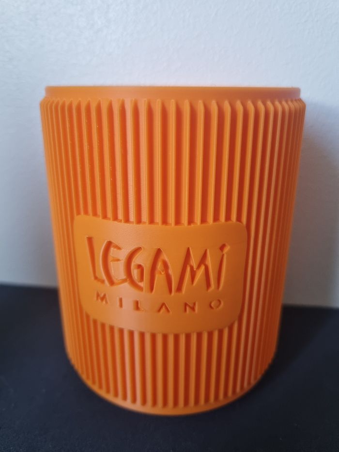 Pot a crayon legamo