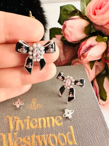 🎀Boucles d’oreilles Vivienne Westwood nœuds noirs avec perles et zirconium