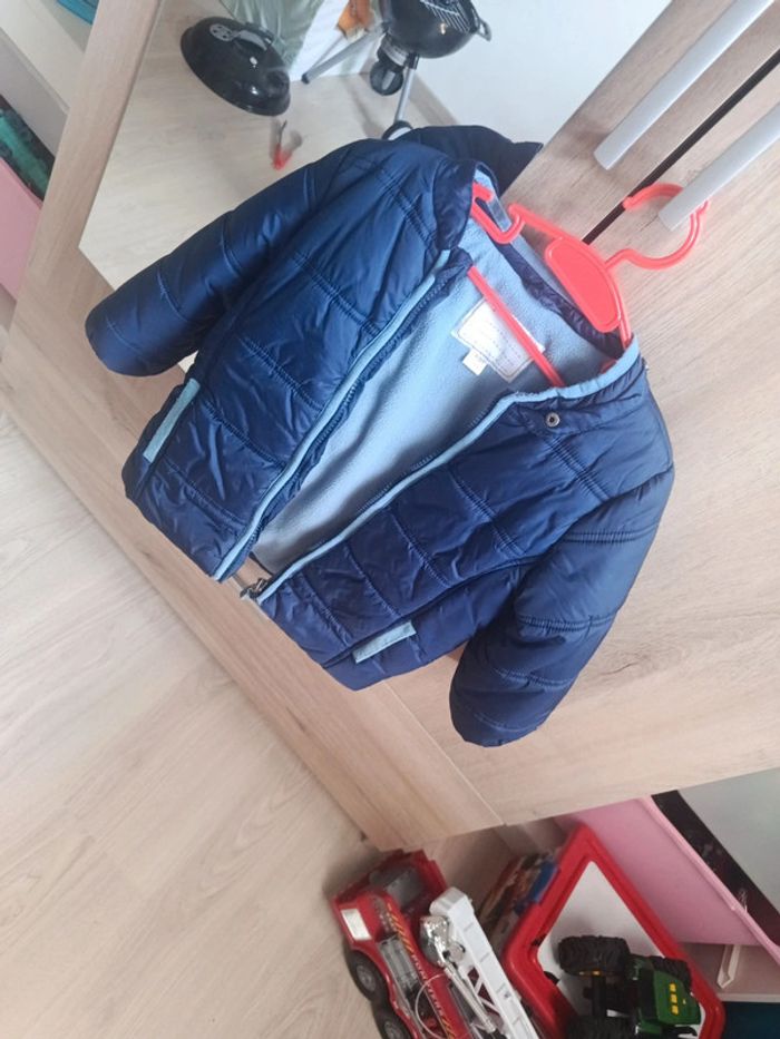 Doudoune avec capuche 3 ans - photo numéro 5