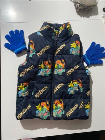 Doudounes sans manche Pokémon H&m enfants taille 5ans