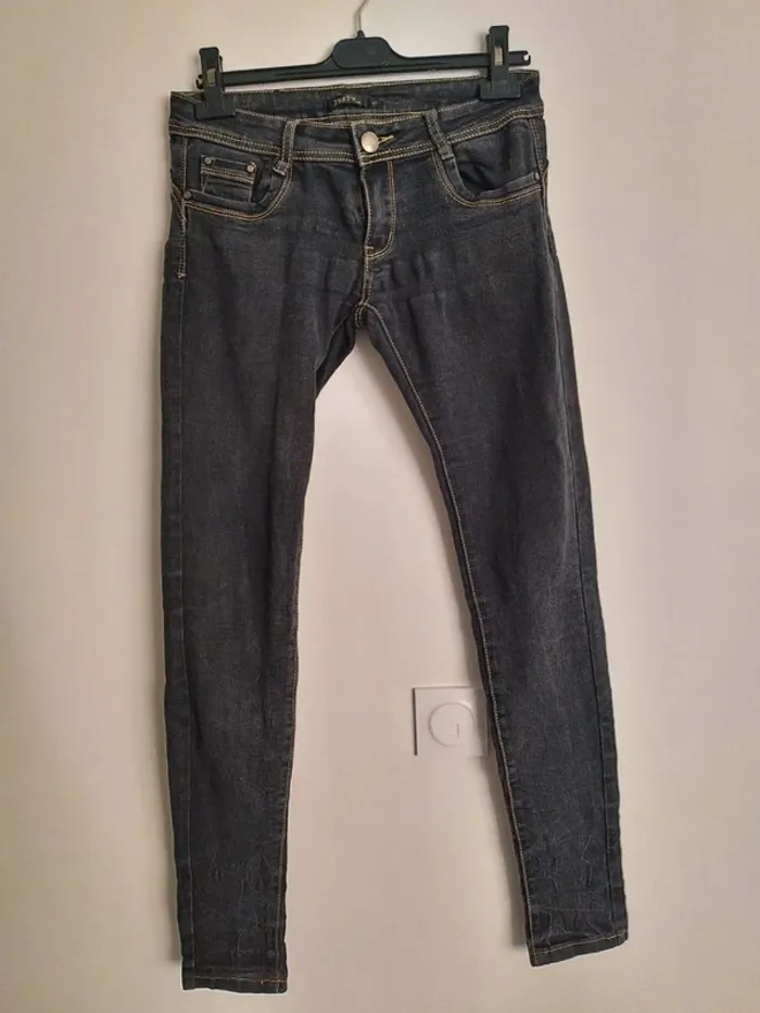 Pantalon noir délavé
