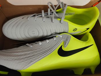 Nike crampons skin phantom 