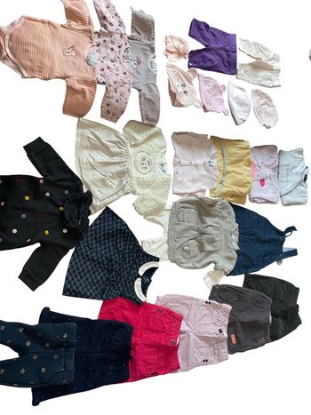 Lot vêtements vingtaine de pièces bébé fille 1 mois