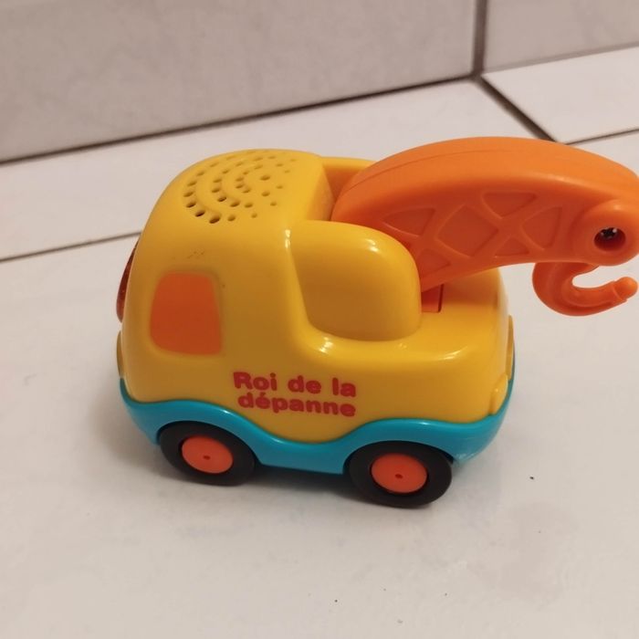 Tut Tut bolide Yann roi de la dépanne - photo numéro 2