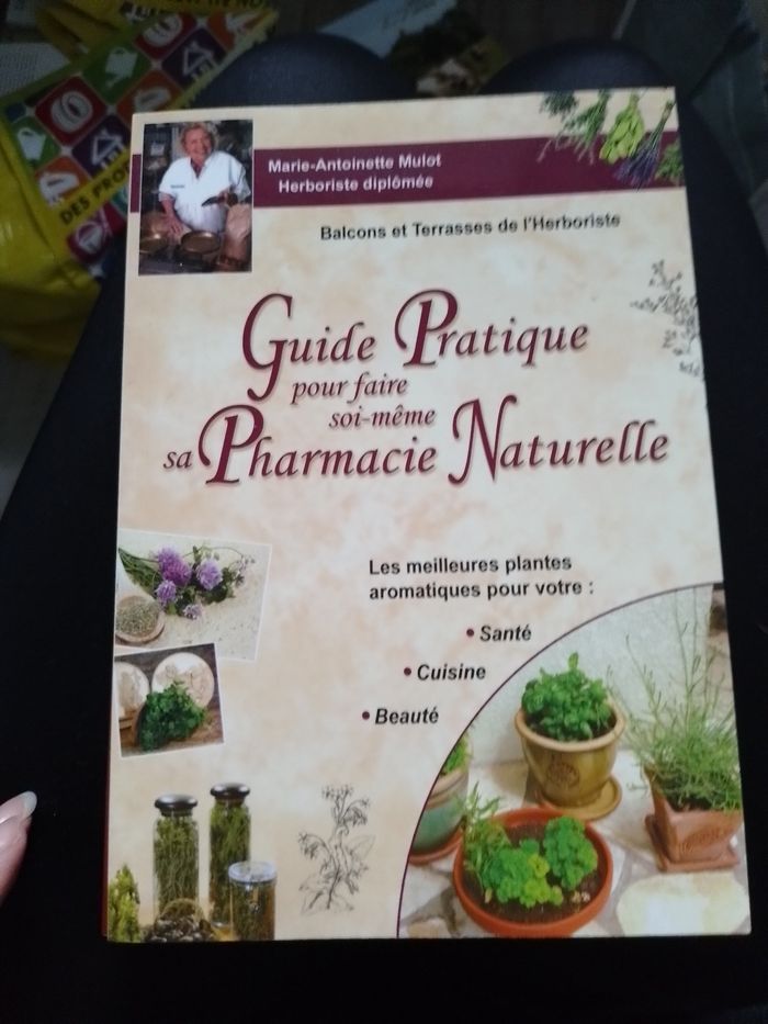 Guide pratique pour faire soi-même sa pharmacie naturelle