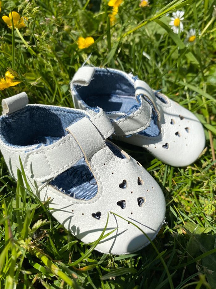 Chaussure blanches - photo numéro 3