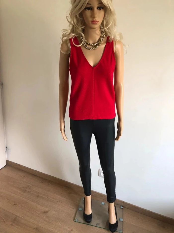 Haut rouge sans manches Mango taille M jamais porté - photo numéro 3