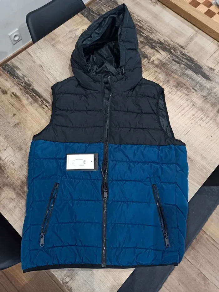 Doudoune sans manches matelassée homme bleu et noir avec capuche XL Kymaxx