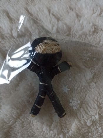 Poupée vaudoo porte bonheur ninja