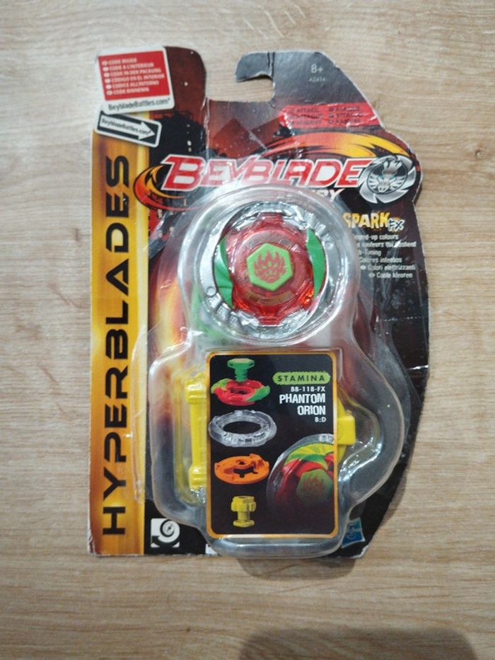 Beyblade metal fury hyperblades phantom orion 2012 hasbro