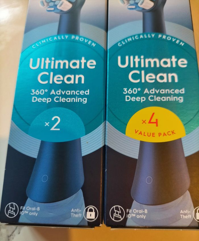 Lot 6 brossettes Oral-B io ultimate clean noire - photo numéro 2