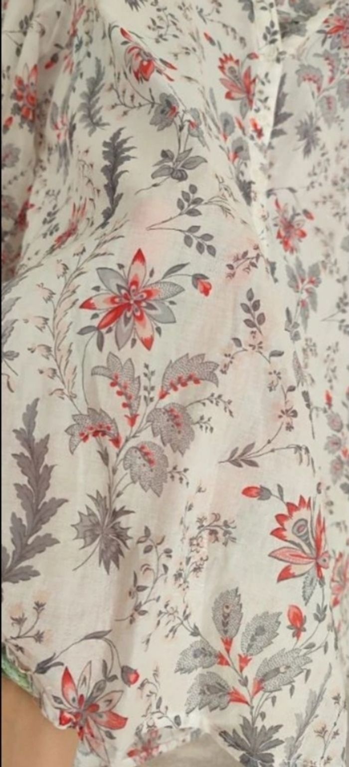 Blouse Caroll taille 42 - photo numéro 2