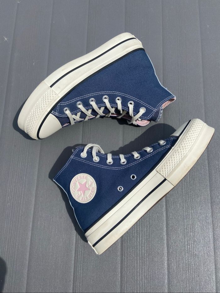 Converse Chuck Taylor All Star Lift Plateform Ashion bleu marine et blanc de taille 37,5 - photo numéro 3