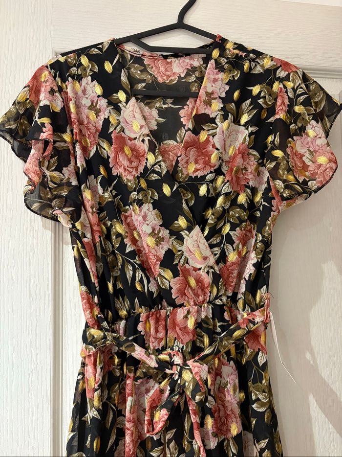 Robe fleuri neuve - photo numéro 3