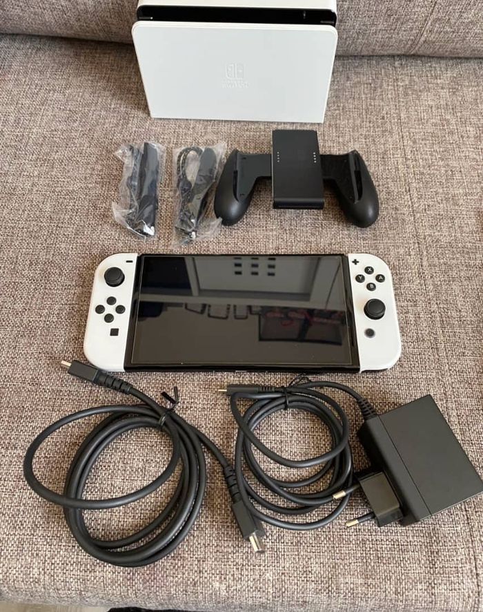 Nintendo Switch oled - photo numéro 5