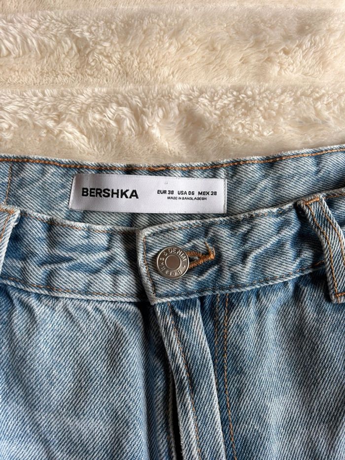 Jean bleu Bershka 38 - photo numéro 5
