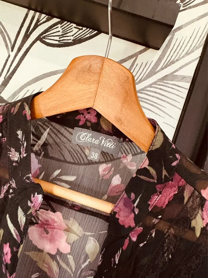 Taille 38 ~ M blouse légère voilage femme Clara Vittri noire et violet * florale * 🌺 - photo numéro 2