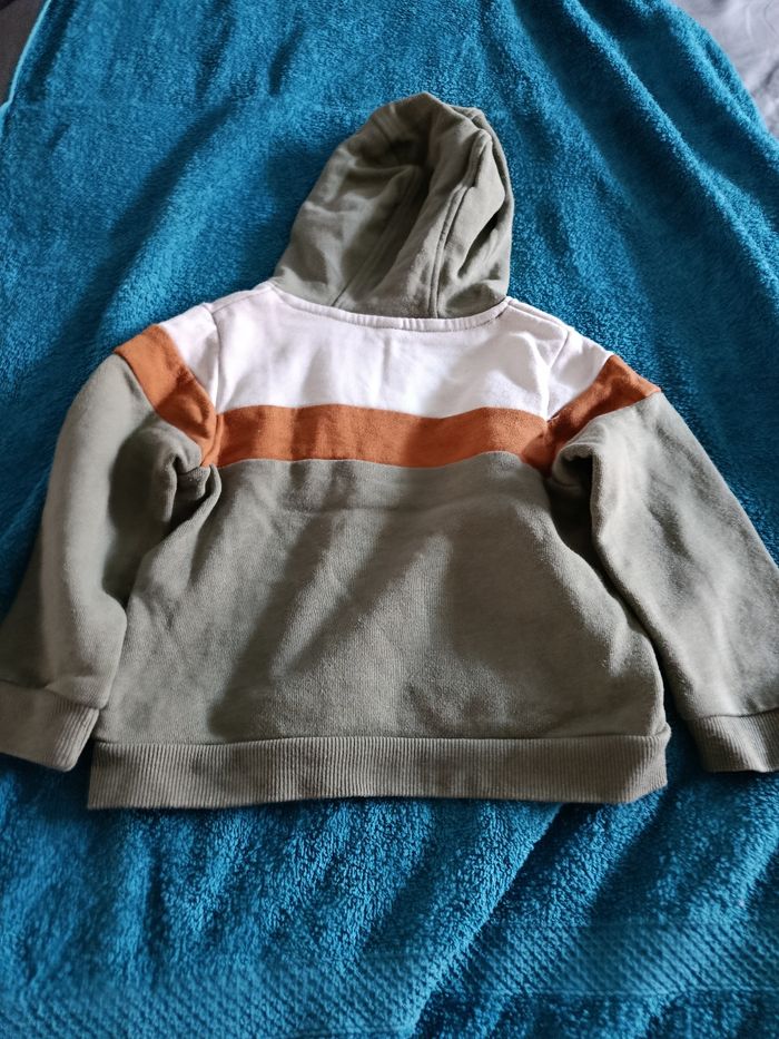 Pull 23 mois - photo numéro 2