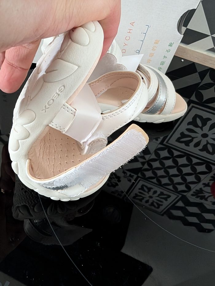 Sandales d'été fille. Taille 27. Neuf. Geox - photo numéro 7