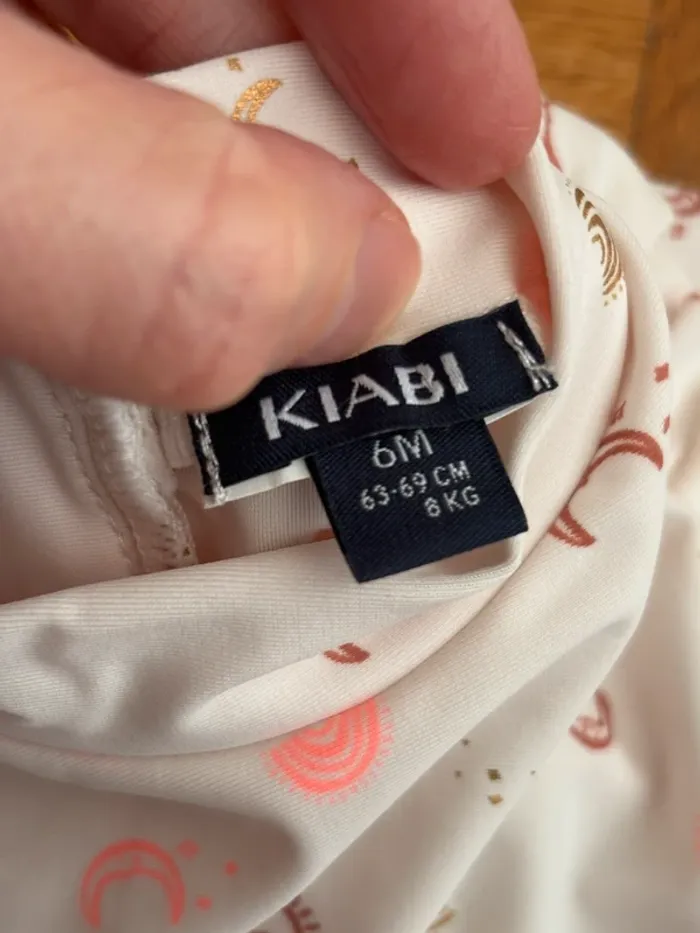 T-shirt anti UV Kiabi 6 mois neuf - photo numéro 3