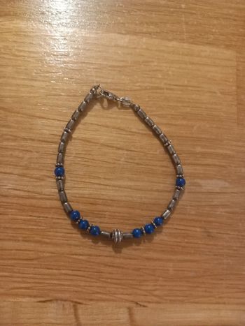 Bracelet en perles 825