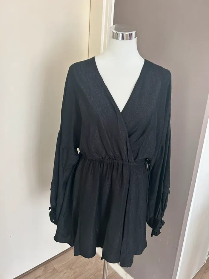 Sezane robe noire, soie modèle pat femme, taille 38 - photo numéro 3