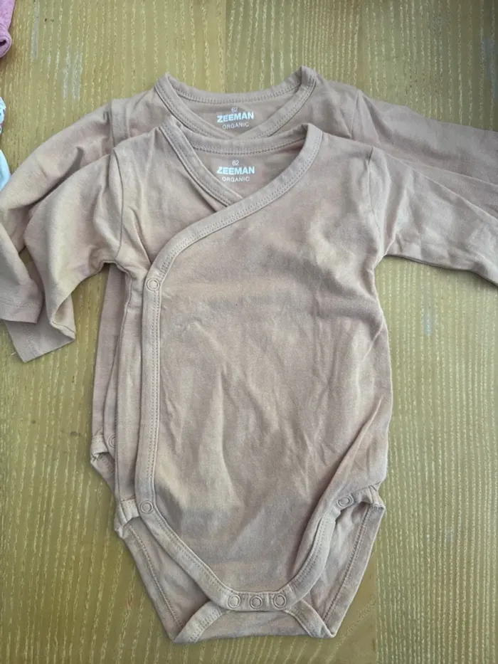 Lot vêtements bb fille 3 mois - photo numéro 5