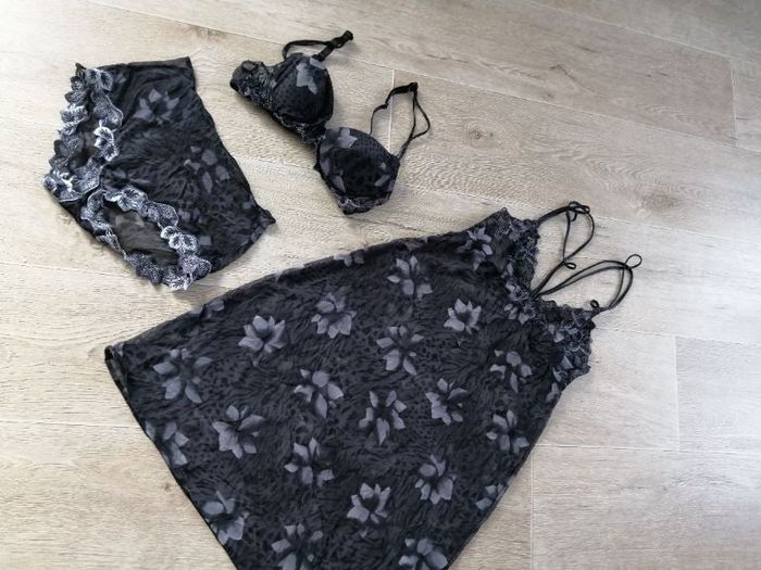 Lot lingerie