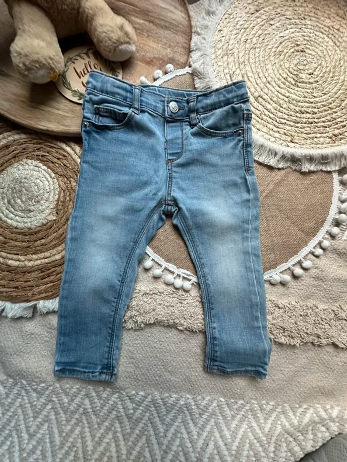 Lot de 5 pantalons 18 mois (+1 jeans) - photo numéro 7
