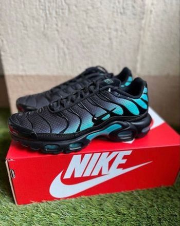 Nike tn noir bleu édition limitée 42