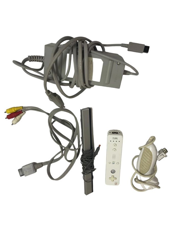 Console de jeux vidéos Nintendo Wii - photo numéro 2
