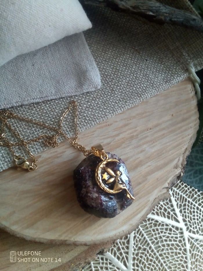 Collier pierre de grenat brute lithothérapie - photo numéro 4