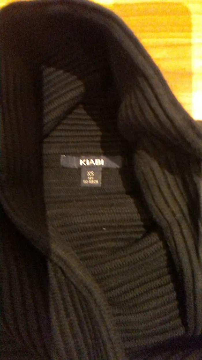 Pull long Kiabi 14 ans - photo numéro 3