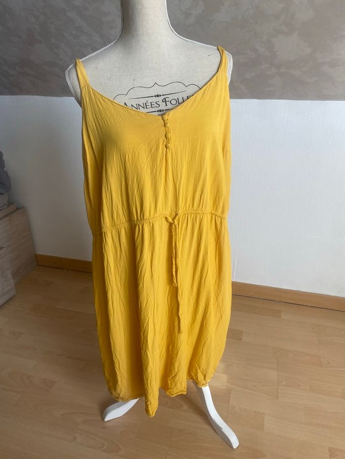 Robe kiabi taille 50 - photo numéro 1