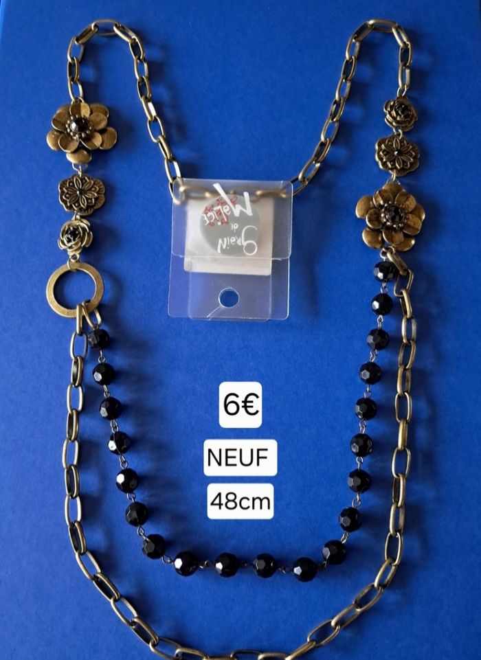 Collier long NEUF avec chaîne et breloques couleur bronze