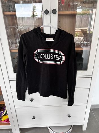 Sweat Hollister